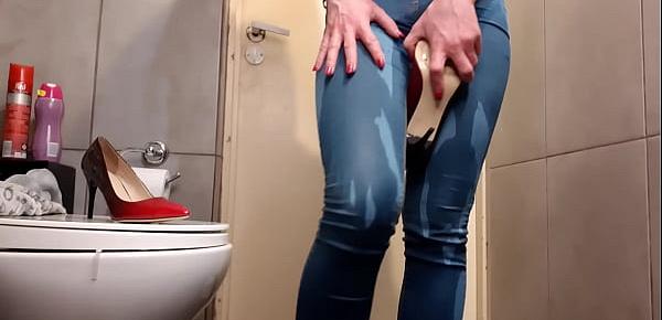 trendsCompilation of Wetting my Jeans and pouring out from my High Heels and Pants